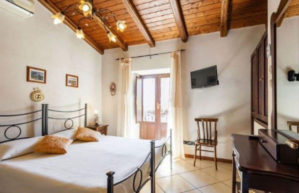 Casa Al Centro Storico Bed & Breakfast นีโกโลซี ภายนอก รูปภาพ