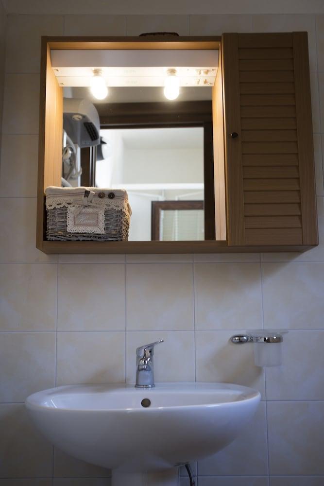 Casa Al Centro Storico Bed & Breakfast นีโกโลซี ภายนอก รูปภาพ