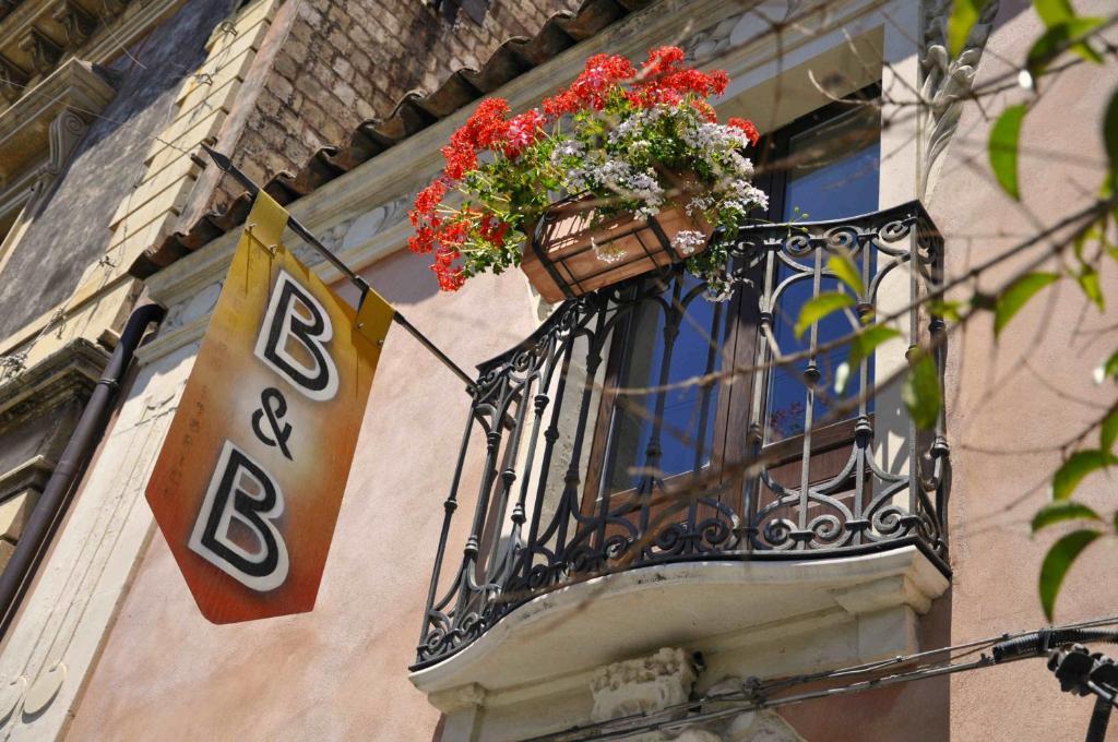 Casa Al Centro Storico Bed & Breakfast นีโกโลซี ภายนอก รูปภาพ