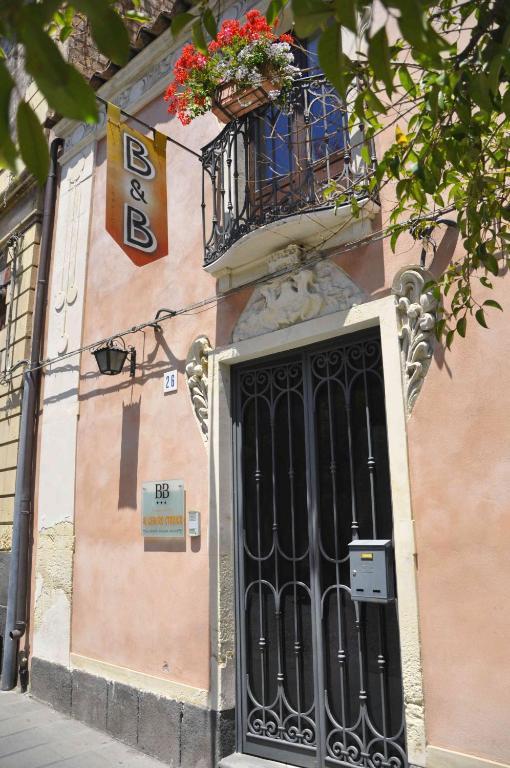 Casa Al Centro Storico Bed & Breakfast นีโกโลซี ภายนอก รูปภาพ