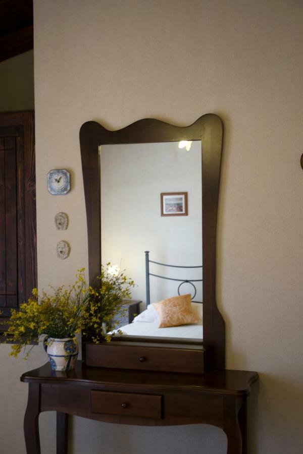 Casa Al Centro Storico Bed & Breakfast นีโกโลซี ภายนอก รูปภาพ