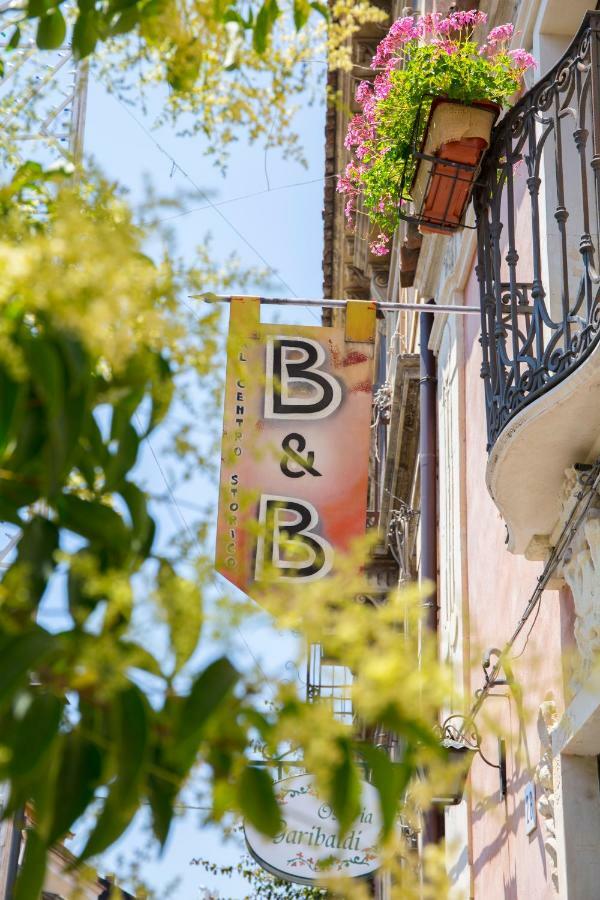 Casa Al Centro Storico Bed & Breakfast นีโกโลซี ภายนอก รูปภาพ